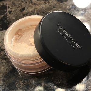 BareMinerals Illuminating Mineral Veil Powder